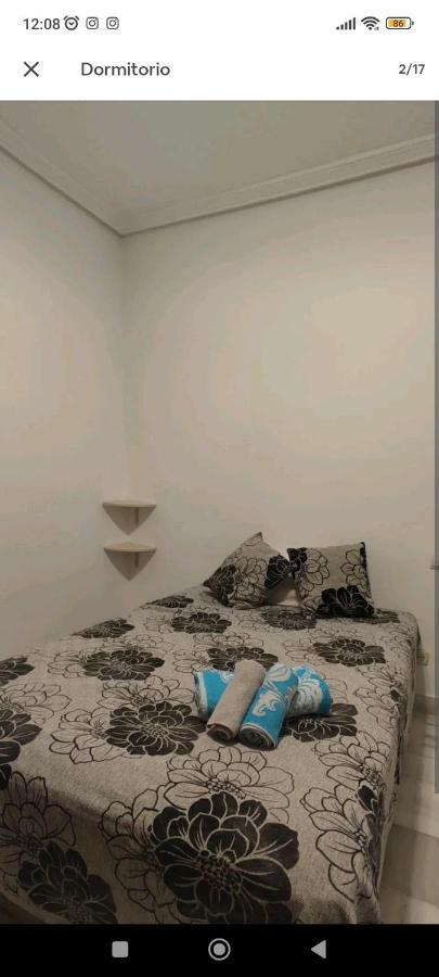 Habitacion Privada, Apartamento Centro Malaga Cerca De La Playa Bagian luar foto