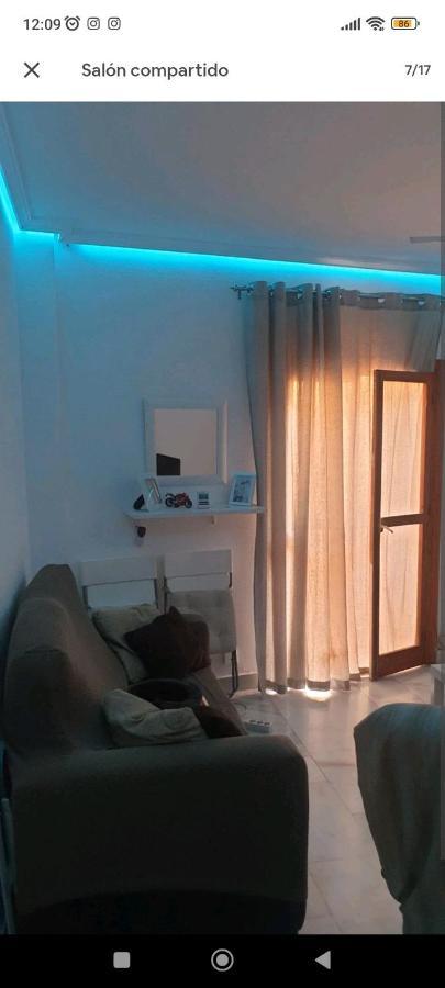 Habitacion Privada, Apartamento Centro Malaga Cerca De La Playa Bagian luar foto
